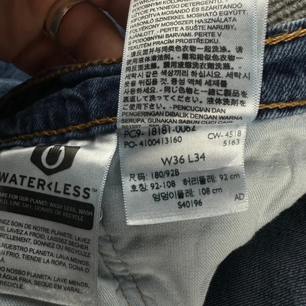 Levis 541 Athletic Taper Jeans Mens 36x34 Blue Denim Stretch Pants 18181-0062